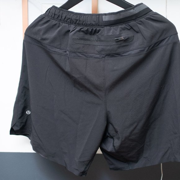 Lululemon  Mens Black Shorts - Picture 3 of 3